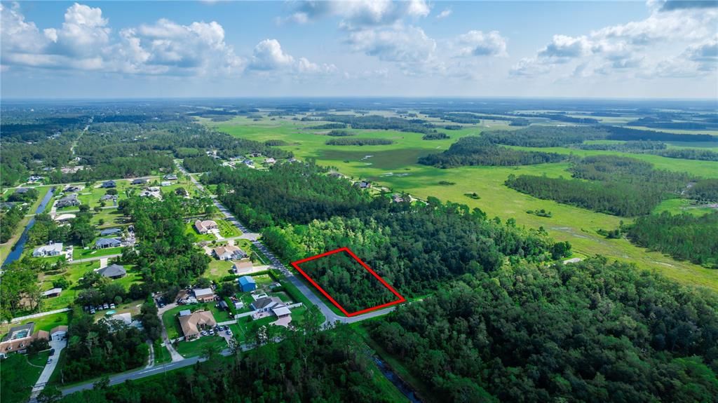 На продажу: $82,000 (1.03 acres)