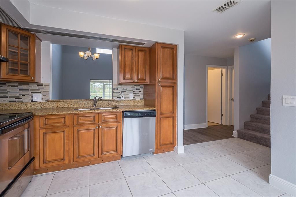 Active With Contract: $2,200 (3 beds, 2 baths, 1370 Square Feet)