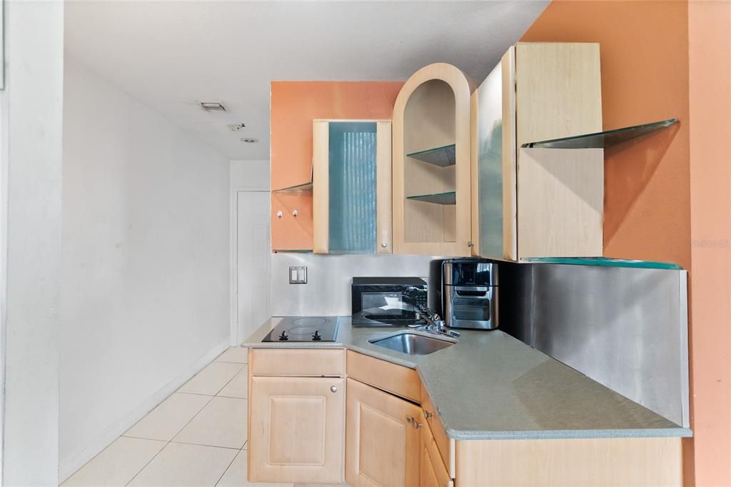 For Sale: $230,000 (2 beds, 2 baths, 1124 Square Feet)