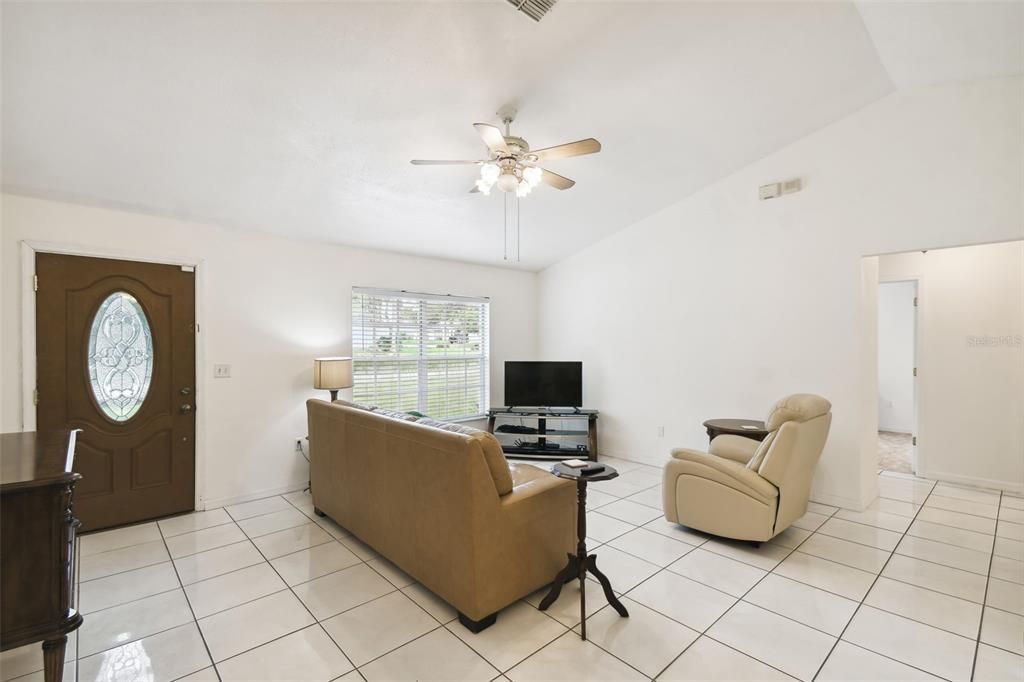 Active With Contract: $299,900 (3 beds, 2 baths, 1258 Square Feet)