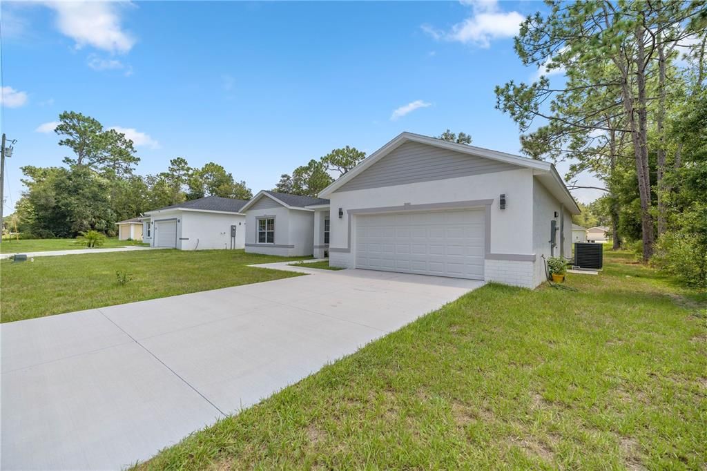 For Sale: $296,000 (3 beds, 2 baths, 1619 Square Feet)