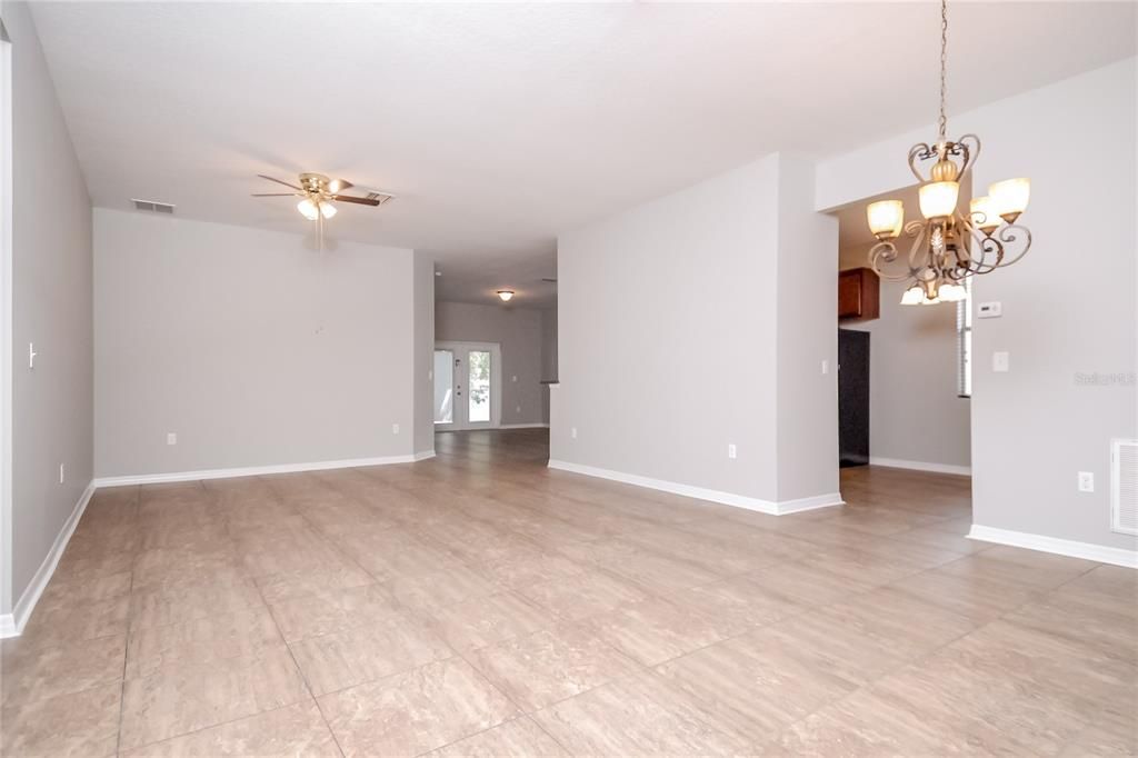 Active With Contract: $2,615 (4 beds, 2 baths, 1852 Square Feet)