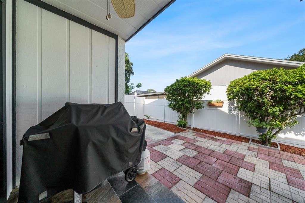 Active With Contract: $439,000 (3 beds, 2 baths, 1378 Square Feet)