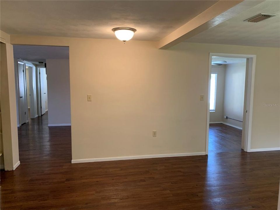 Active With Contract: $1,995 (3 beds, 2 baths, 1310 Square Feet)