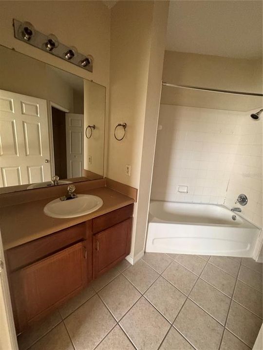 For Rent: $1,450 (1 beds, 1 baths, 801 Square Feet)