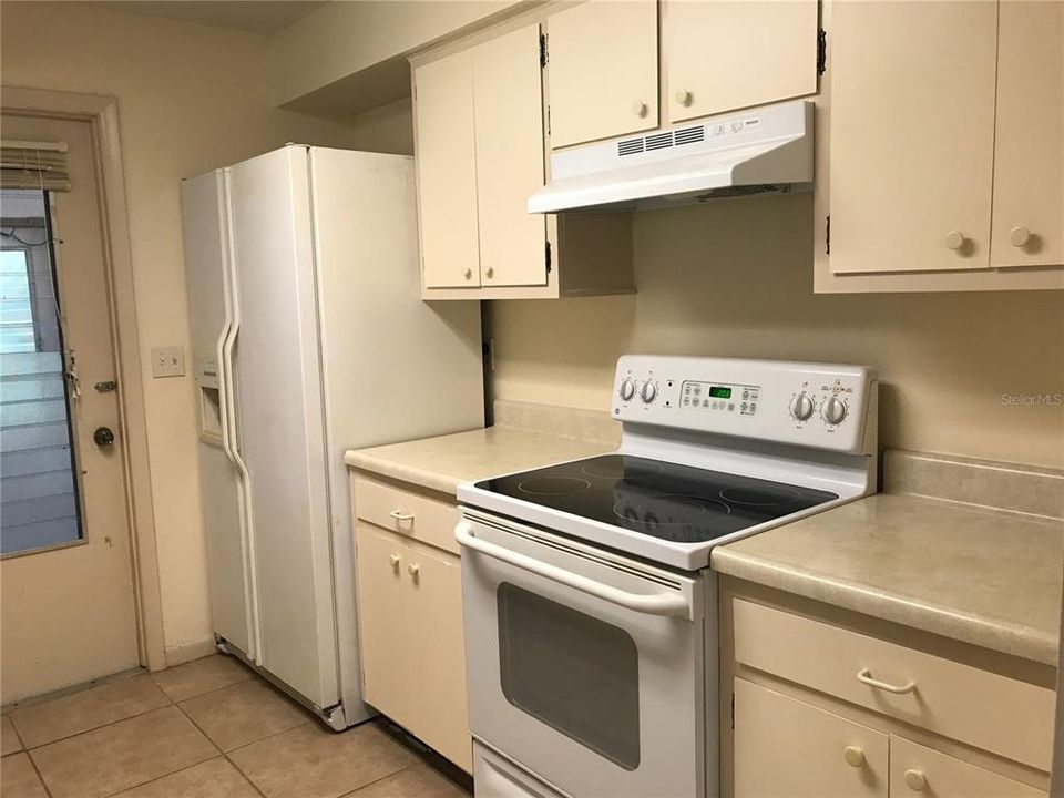 For Sale: $160,000 (2 beds, 1 baths, 1444 Square Feet)