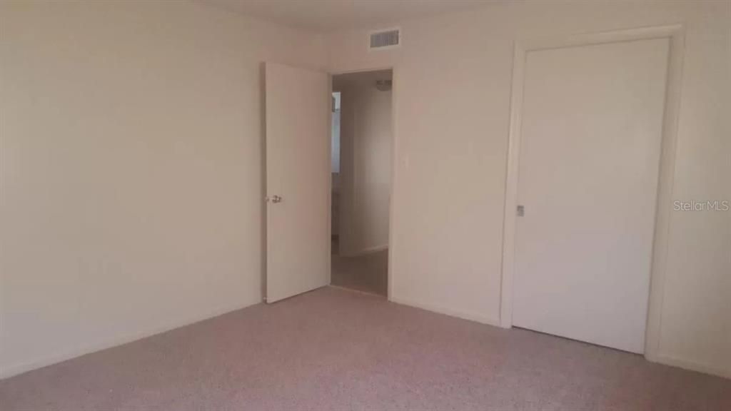 For Sale: $160,000 (2 beds, 1 baths, 1444 Square Feet)