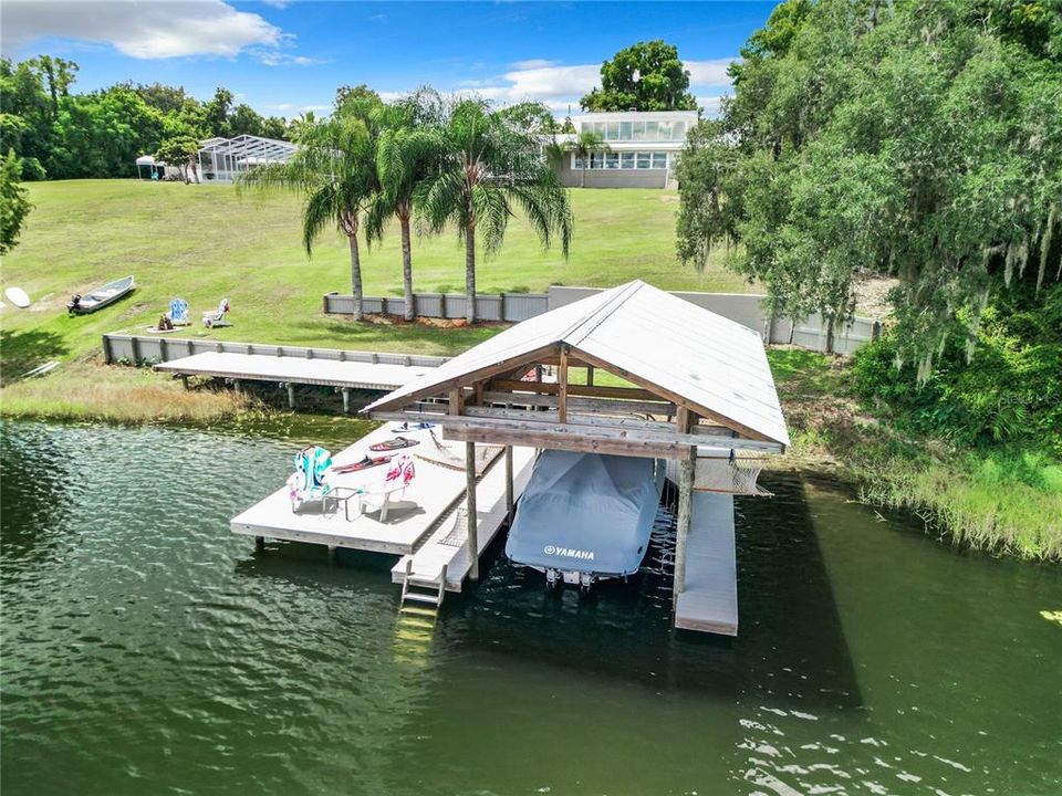 For Sale: $1,950,000 (4 beds, 3 baths, 4109 Square Feet)