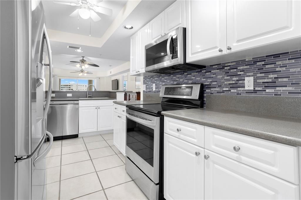 Kitchen- new backsplash!