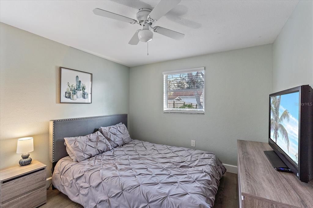 Active With Contract: $329,000 (3 beds, 2 baths, 1071 Square Feet)