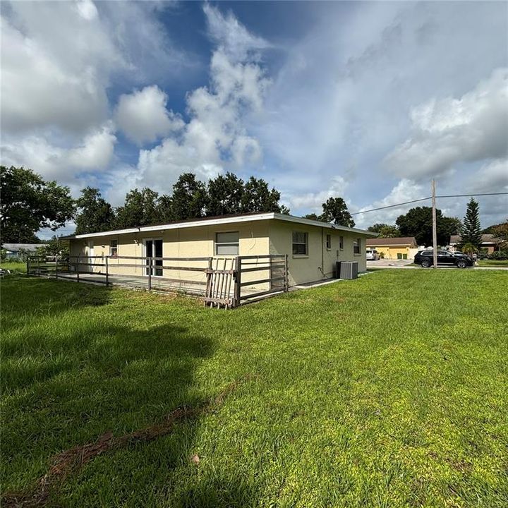 Active With Contract: $430,000 (3 beds, 2 baths, 1456 Square Feet)