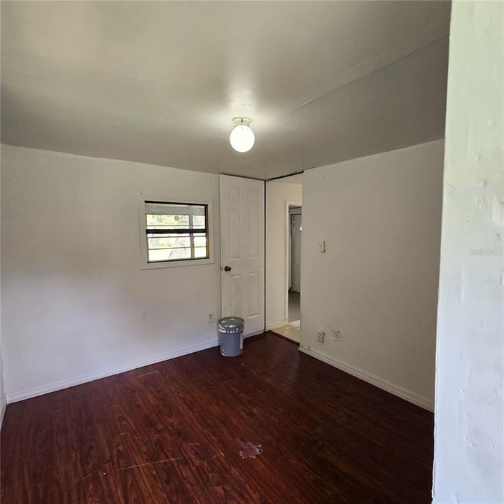 For Sale: $109,000 (2 beds, 2 baths, 995 Square Feet)