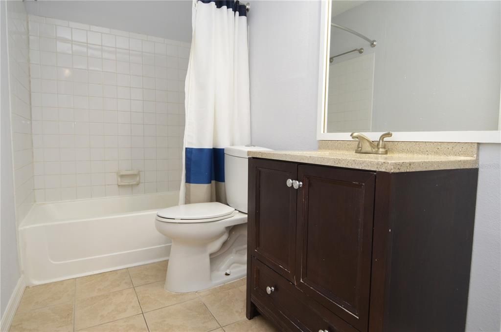 Active With Contract: $1,285 (1 beds, 1 baths, 622 Square Feet)