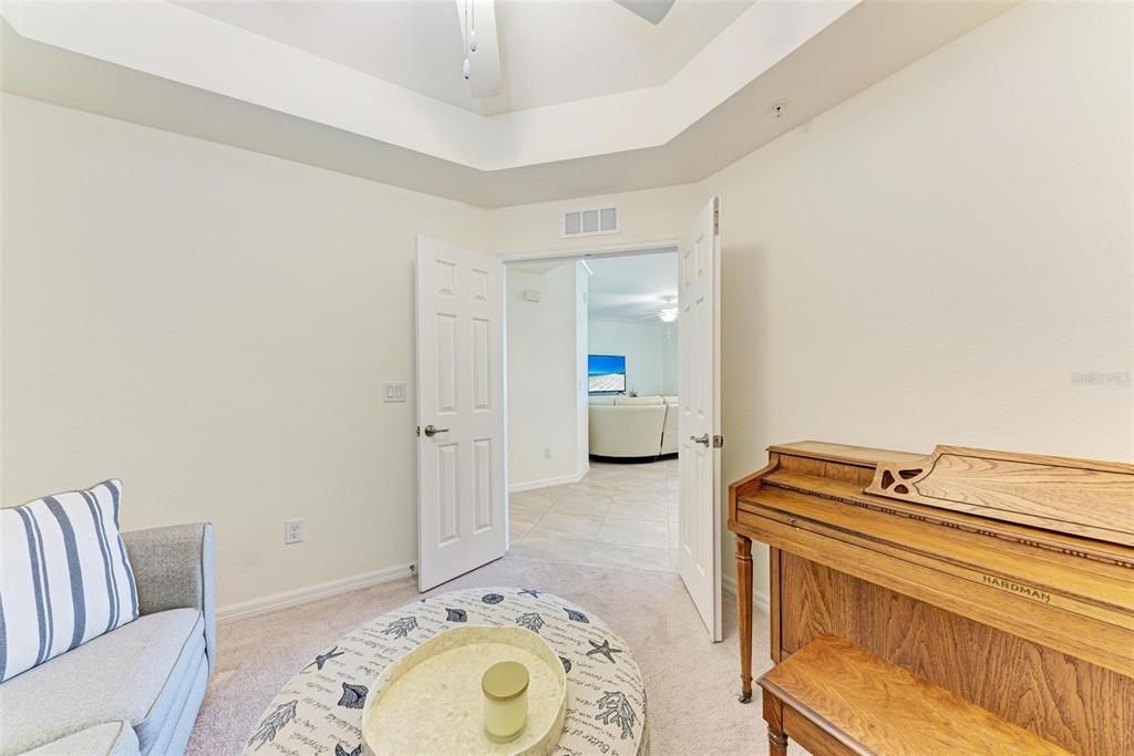 For Sale: $419,900 (2 beds, 2 baths, 1336 Square Feet)