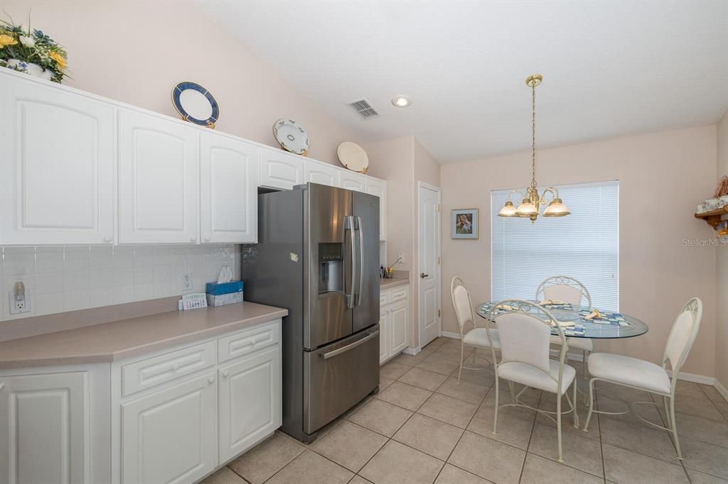 For Sale: $299,900 (3 beds, 2 baths, 1837 Square Feet)