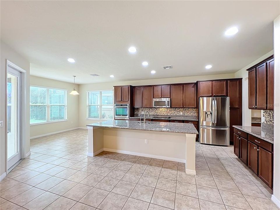 Kitchen and dinette area