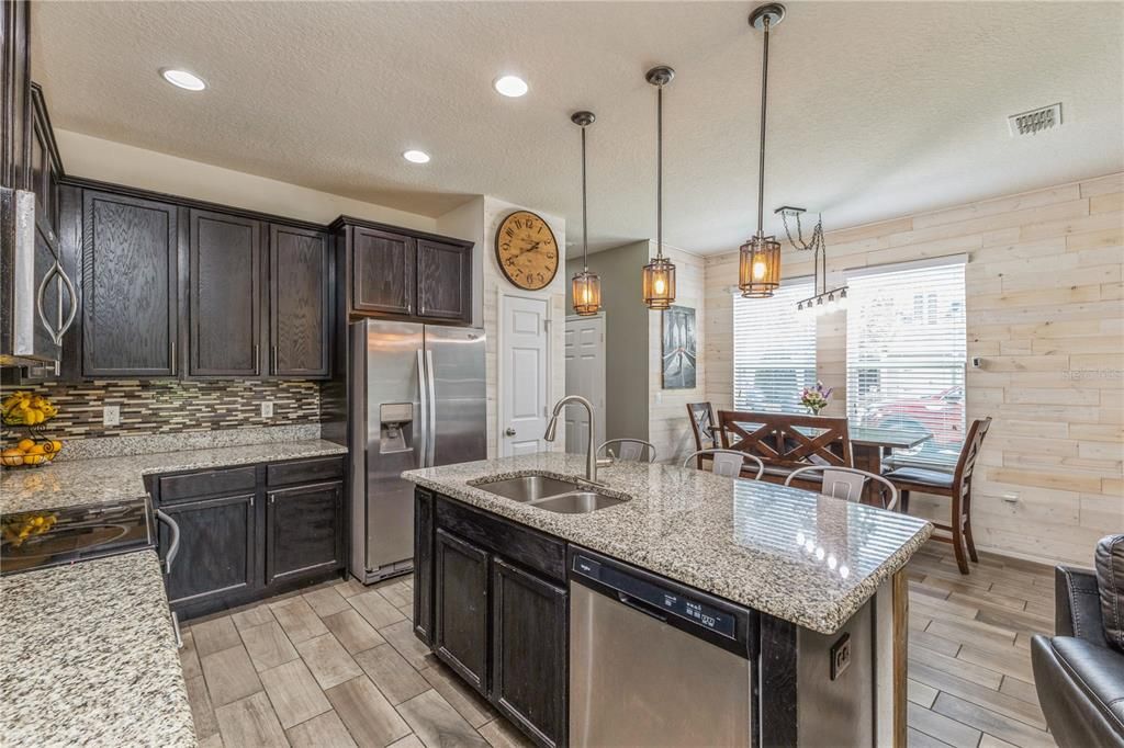 For Sale: $394,900 (3 beds, 2 baths, 1496 Square Feet)