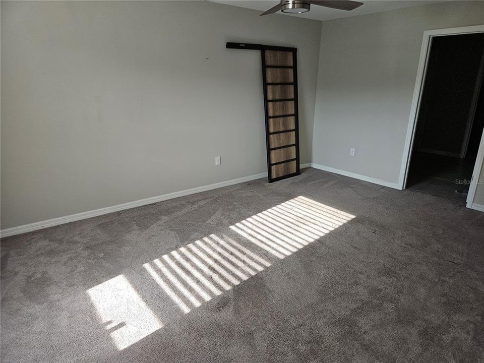 For Rent: $2,550 (4 beds, 2 baths, 1935 Square Feet)