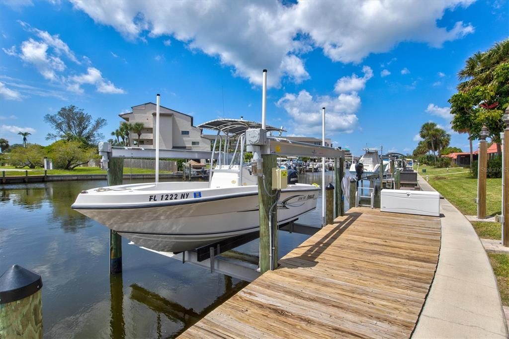 For Sale: $499,000 (2 beds, 2 baths, 1120 Square Feet)