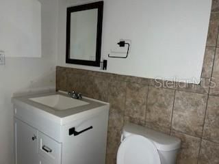 For Sale: $99,900 (2 beds, 1 baths, 990 Square Feet)