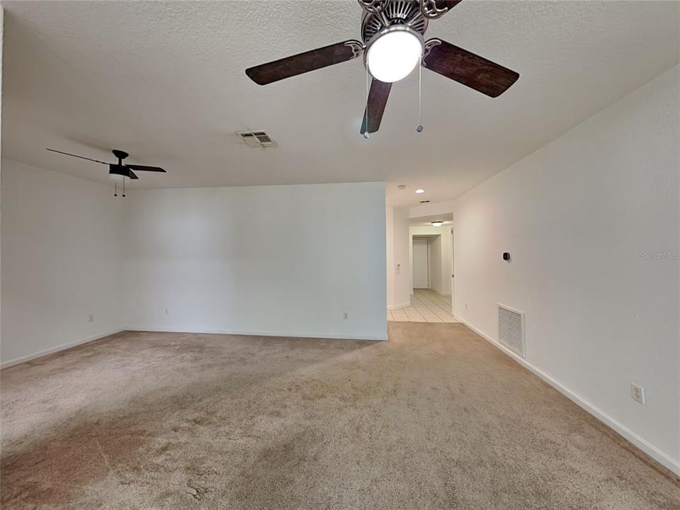 For Rent: $2,075 (2 beds, 2 baths, 1408 Square Feet)