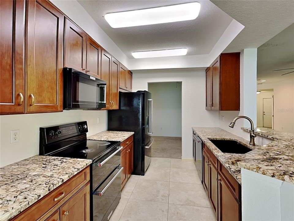 For Rent: $2,075 (2 beds, 2 baths, 1408 Square Feet)