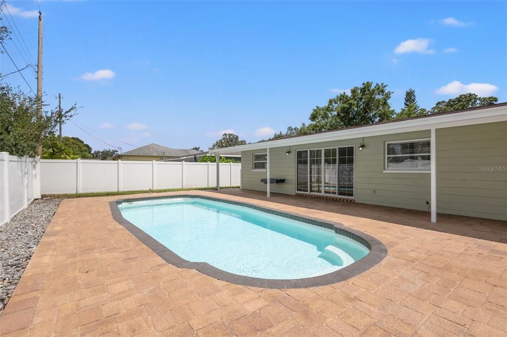 Active With Contract: $530,000 (3 beds, 2 baths, 1457 Square Feet)