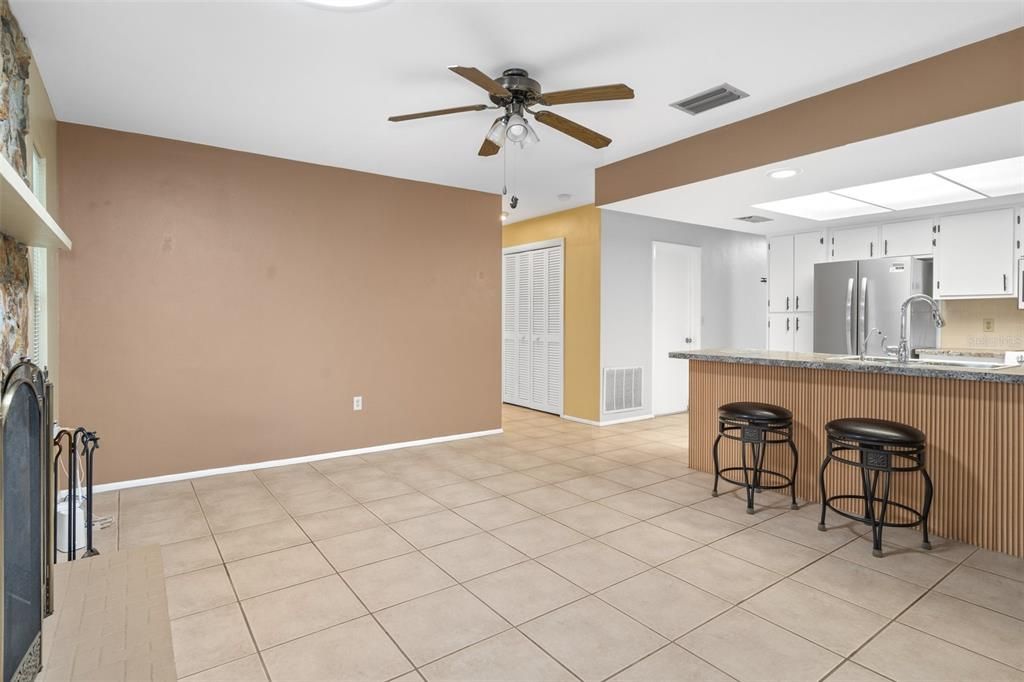 Active With Contract: $269,900 (2 beds, 2 baths, 1744 Square Feet)