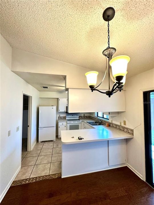 Kitchen with Breakfast Bar