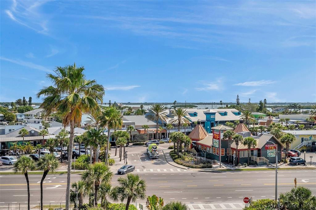 For Sale: $1,099,000 (2 beds, 2 baths, 1110 Square Feet)