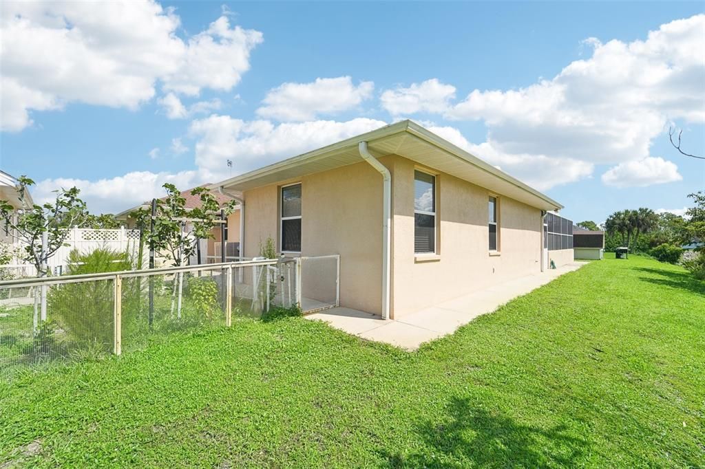 Active With Contract: $450,000 (4 beds, 2 baths, 2180 Square Feet)