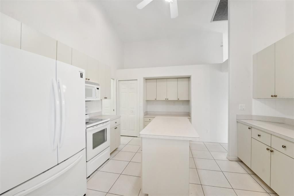 Active With Contract: $450,000 (4 beds, 2 baths, 2180 Square Feet)