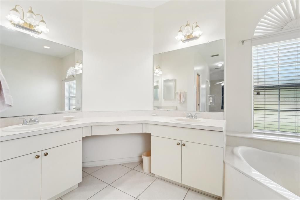 Active With Contract: $450,000 (4 beds, 2 baths, 2180 Square Feet)