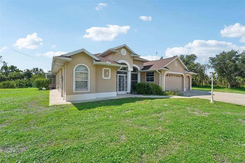 Active With Contract: $450,000 (4 beds, 2 baths, 2180 Square Feet)