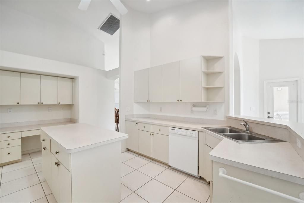 Active With Contract: $450,000 (4 beds, 2 baths, 2180 Square Feet)