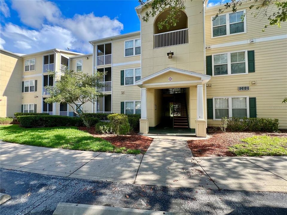 Recently Rented: $1,275 (1 beds, 1 baths, 788 Square Feet)