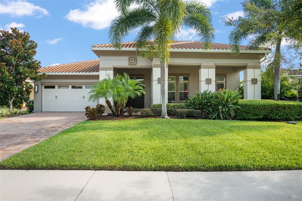 Luxury Custom-Built Pool Home in Eagle Creek Golf Community, Lake Nona