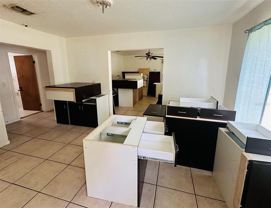 For Sale: $209,900 (3 beds, 2 baths, 1733 Square Feet)