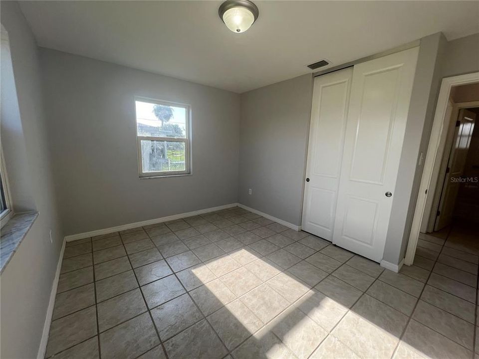 For Rent: $1,450 (2 beds, 1 baths, 1106 Square Feet)