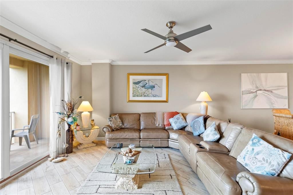 For Sale: $550,000 (2 beds, 2 baths, 1455 Square Feet)