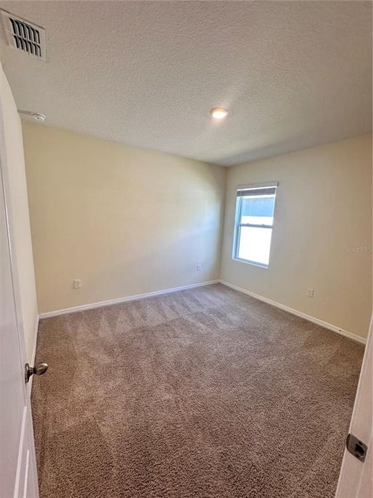 For Rent: $2,000 (3 beds, 2 baths, 1716 Square Feet)