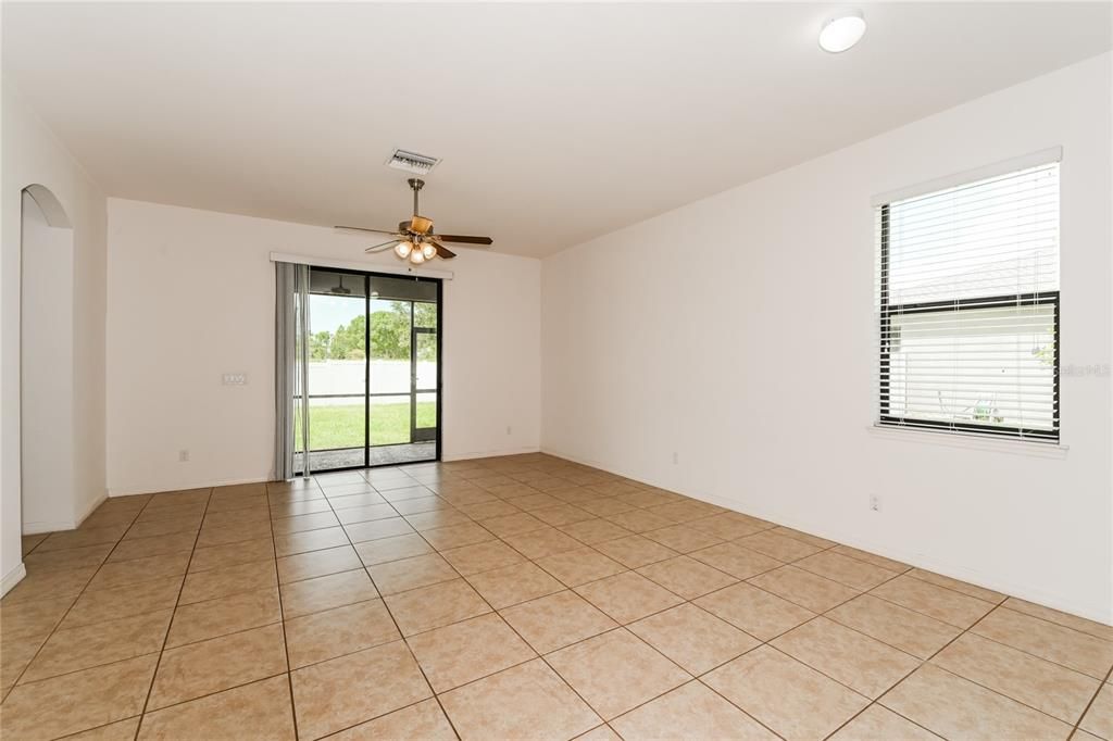 For Rent: $2,145 (4 beds, 2 baths, 1853 Square Feet)