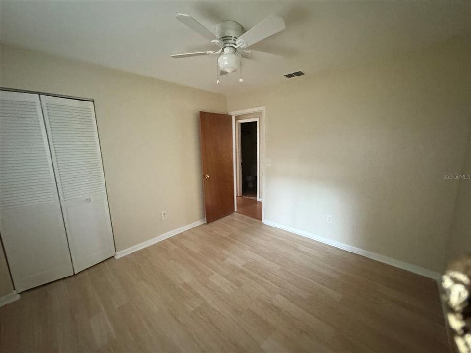 For Rent: $1,550 (3 beds, 2 baths, 1100 Square Feet)