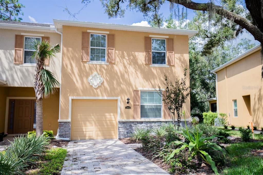 Recently Rented: $2,250 (3 beds, 2 baths, 1704 Square Feet)