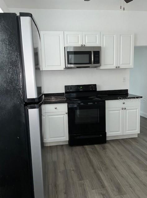 For Rent: $1,395 (1 beds, 1 baths, 702 Square Feet)