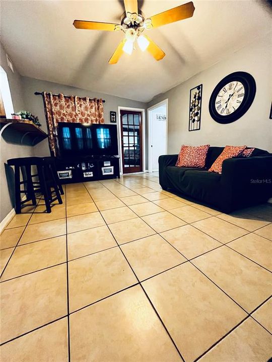 For Rent: $3,095 (3 beds, 2 baths, 1333 Square Feet)