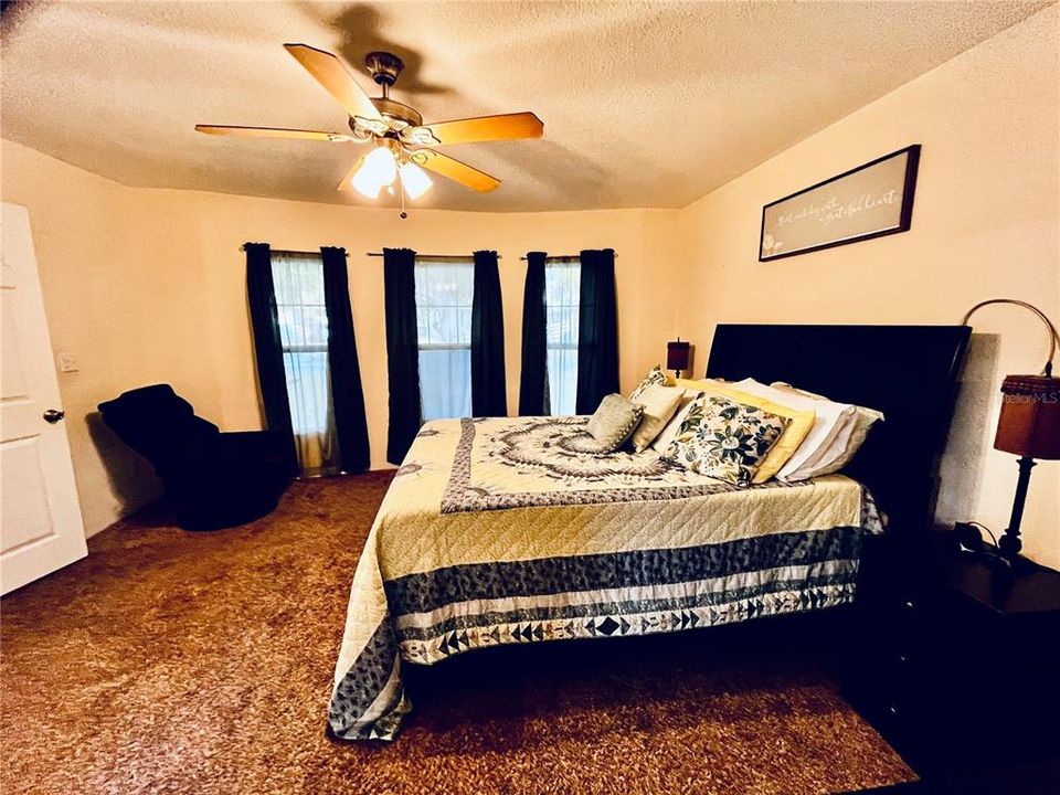 For Rent: $3,095 (3 beds, 2 baths, 1333 Square Feet)