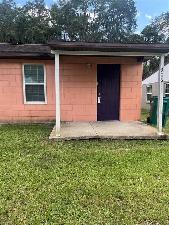 For Rent: $1,150 (2 beds, 1 baths, 562 Square Feet)