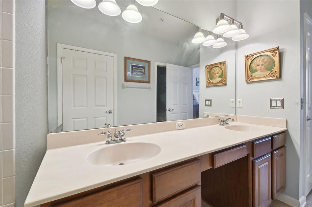 Primary Bedroom Vanity - Dual Sinks