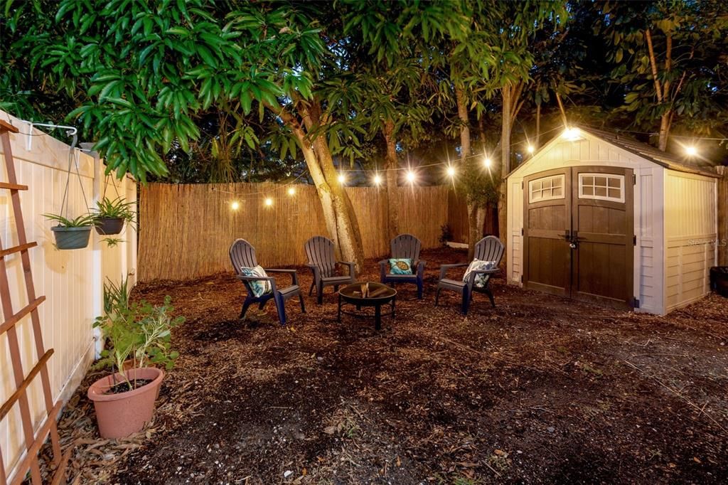 Active With Contract: $449,900 (3 beds, 2 baths, 1252 Square Feet)